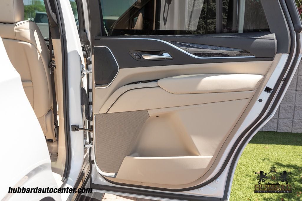 2023 Cadillac Escalade Premium Luxury photo 25