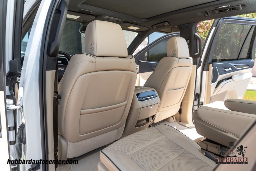 2023 Cadillac Escalade Premium Luxury photo 26