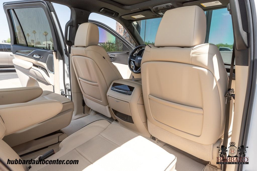 2023 Cadillac Escalade Premium Luxury photo 27
