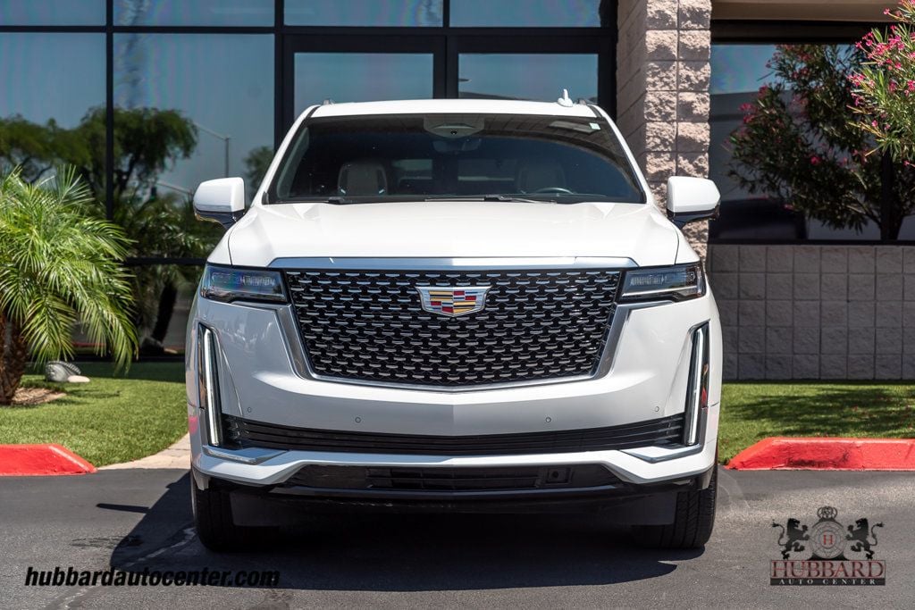 2023 Cadillac Escalade Premium Luxury photo 2
