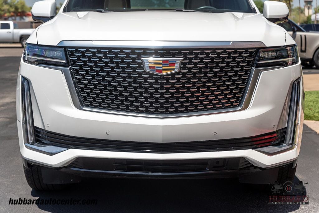 2023 Cadillac Escalade Premium Luxury photo 32