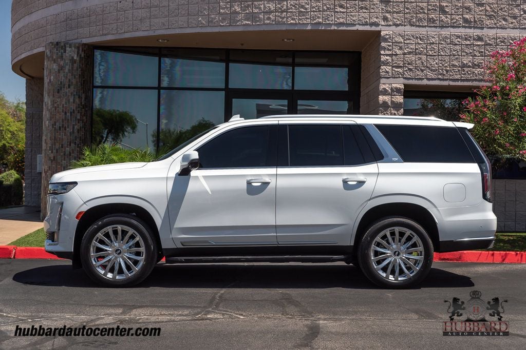 2023 Cadillac Escalade Premium Luxury photo 4