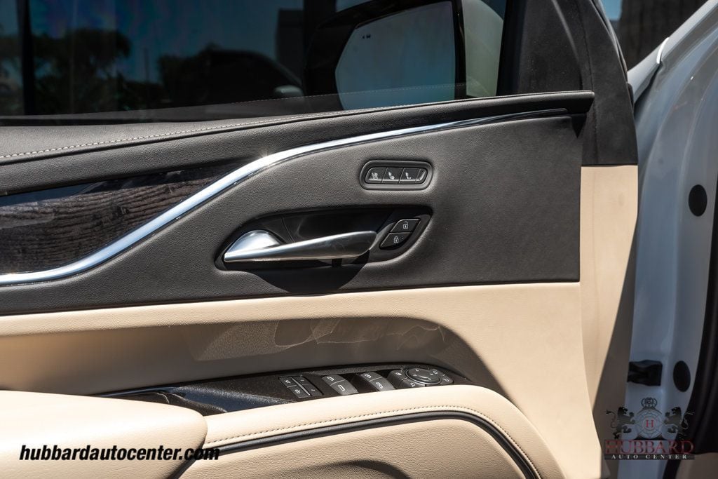 2023 Cadillac Escalade Premium Luxury photo 59