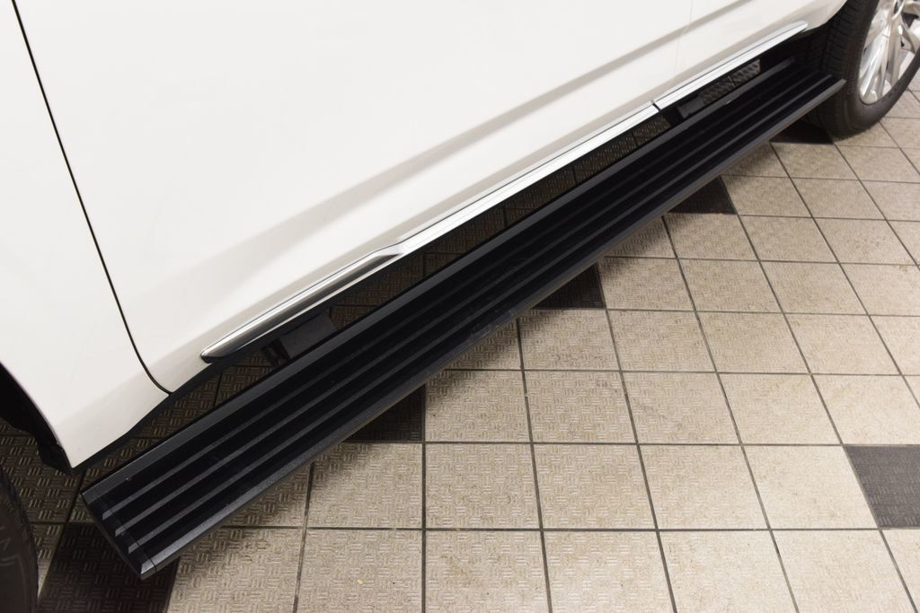 2023 Cadillac Escalade 4WD 4dr Premium Luxury - 22997612 - 29