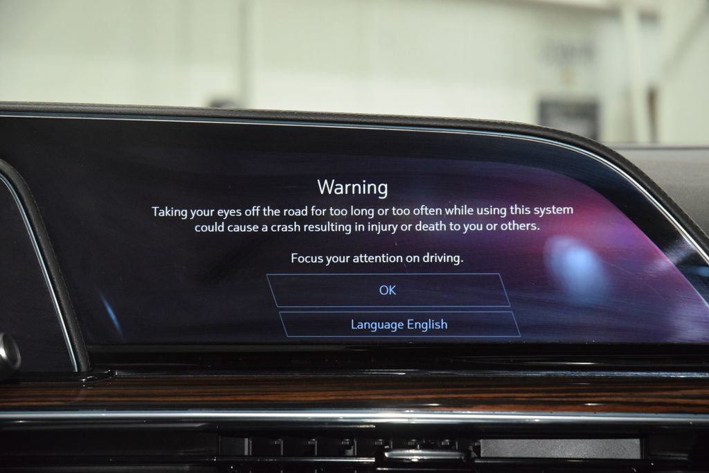 2023 Cadillac Escalade 4WD 4dr Premium Luxury - 23021313 - 32
