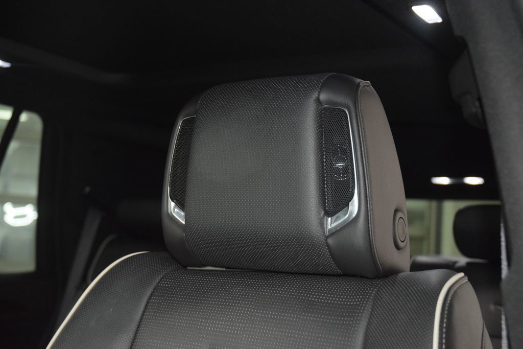 2023 Cadillac Escalade 4WD 4dr Premium Luxury - 23021313 - 40