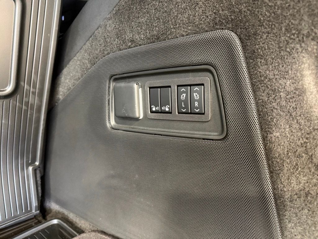 2023 Cadillac Escalade 4WD 4dr Premium Luxury - 23024469 - 89