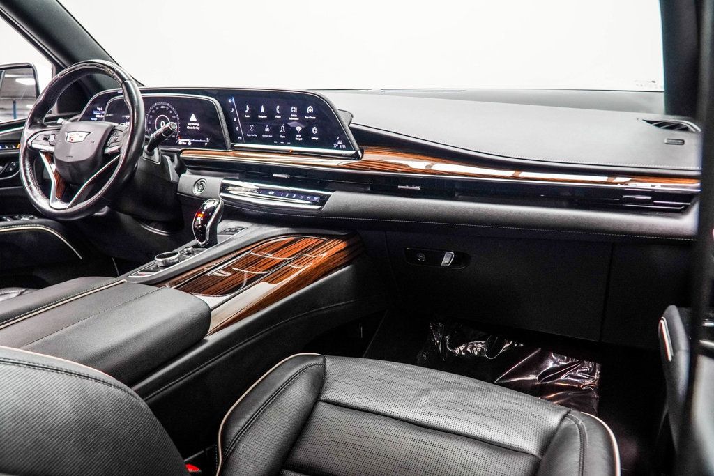 2023 Cadillac Escalade Premium Luxury photo 14