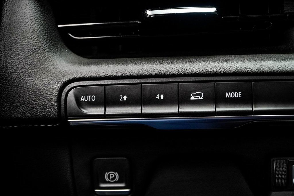 2023 Cadillac Escalade Premium Luxury photo 28