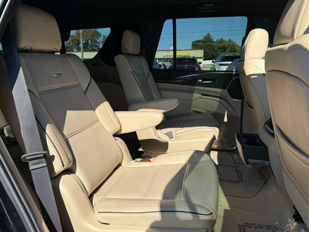 2023 Cadillac Escalade 4WD 4dr Premium Luxury - 23096302 - 22