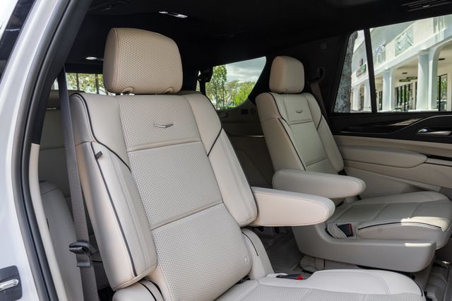 2023 Cadillac Escalade 4WD 4dr Premium Luxury - 23014380 - 24
