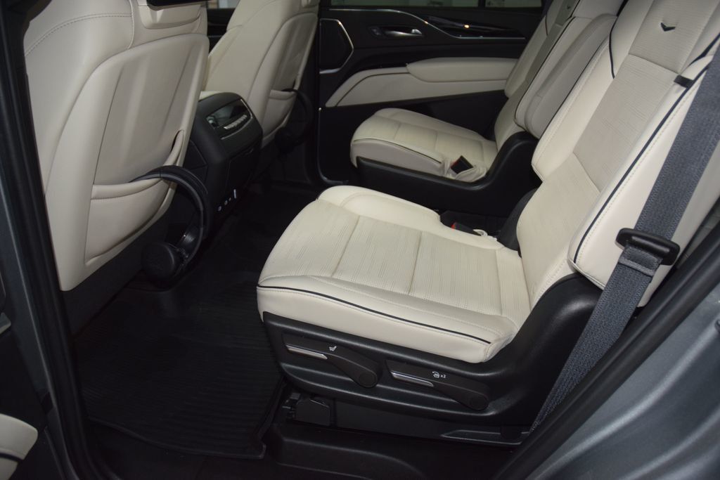 2023 Cadillac Escalade 4WD 4dr Sport - 23058796 - 45