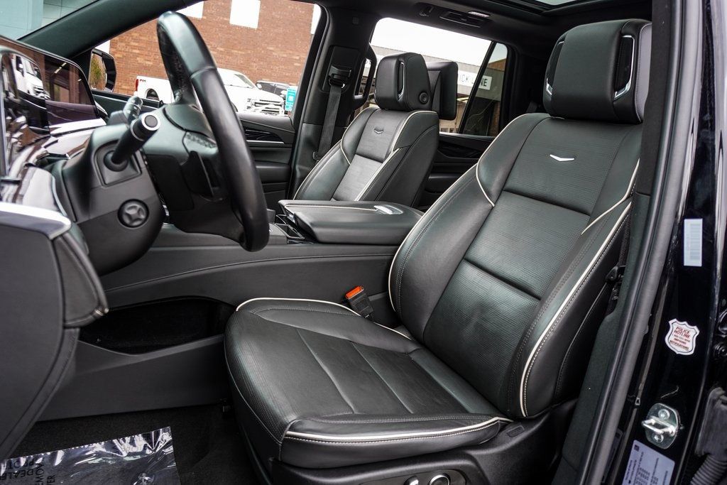 2023 Cadillac Escalade Sport photo 4