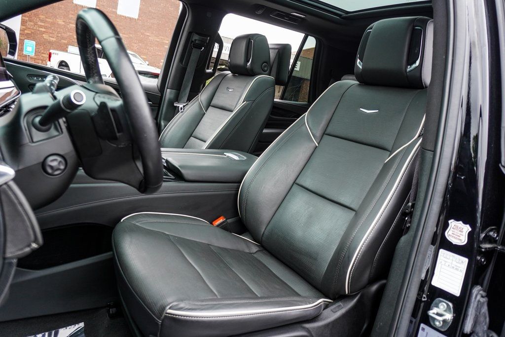 2023 Cadillac Escalade Sport photo 4