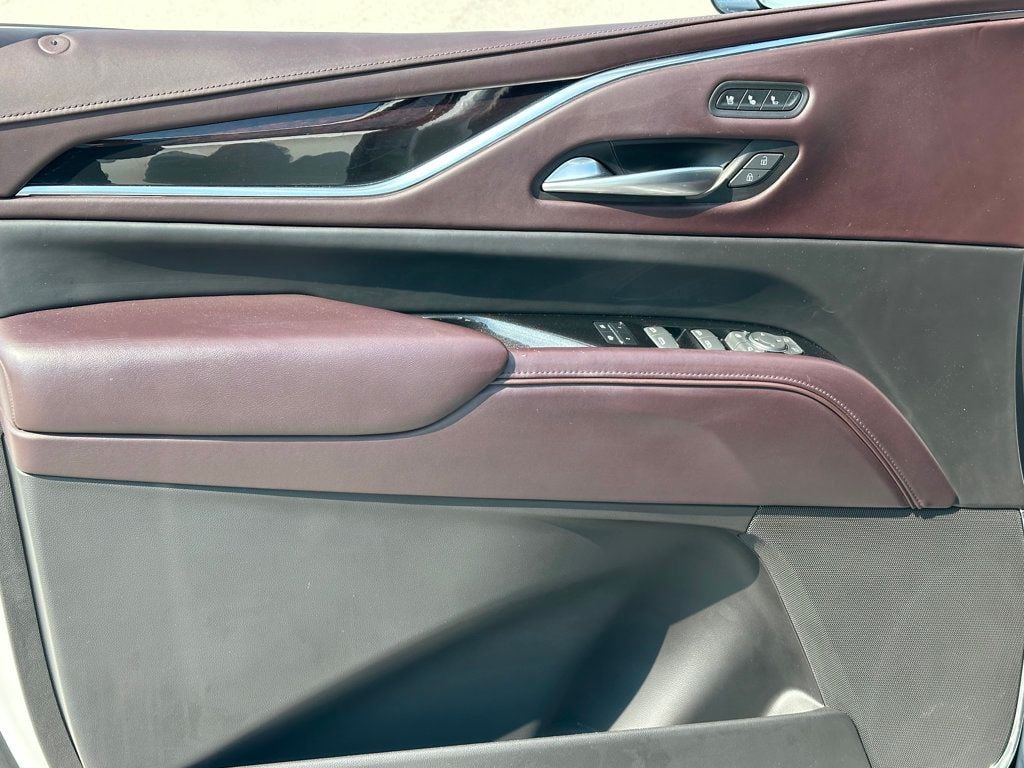 2023 Cadillac Escalade 4WD 4dr Sport Platinum - 23020876 - 17