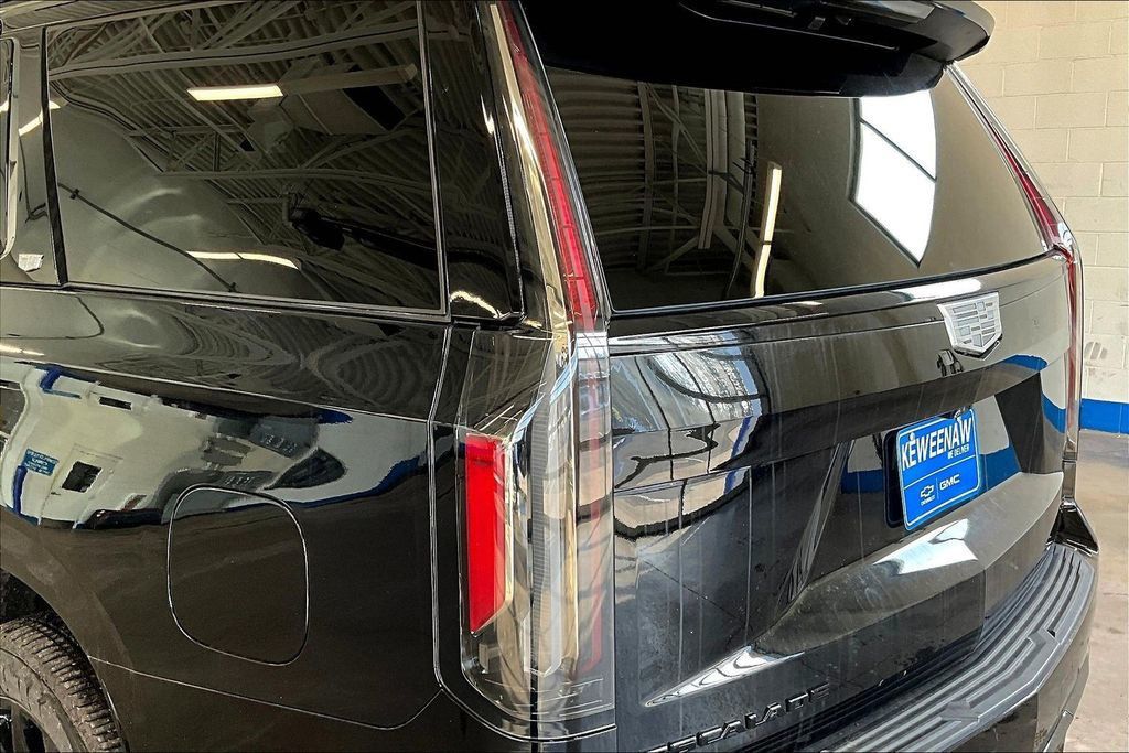 2023 Cadillac Escalade 4WD 4dr Sport Platinum - 23012535 - 25