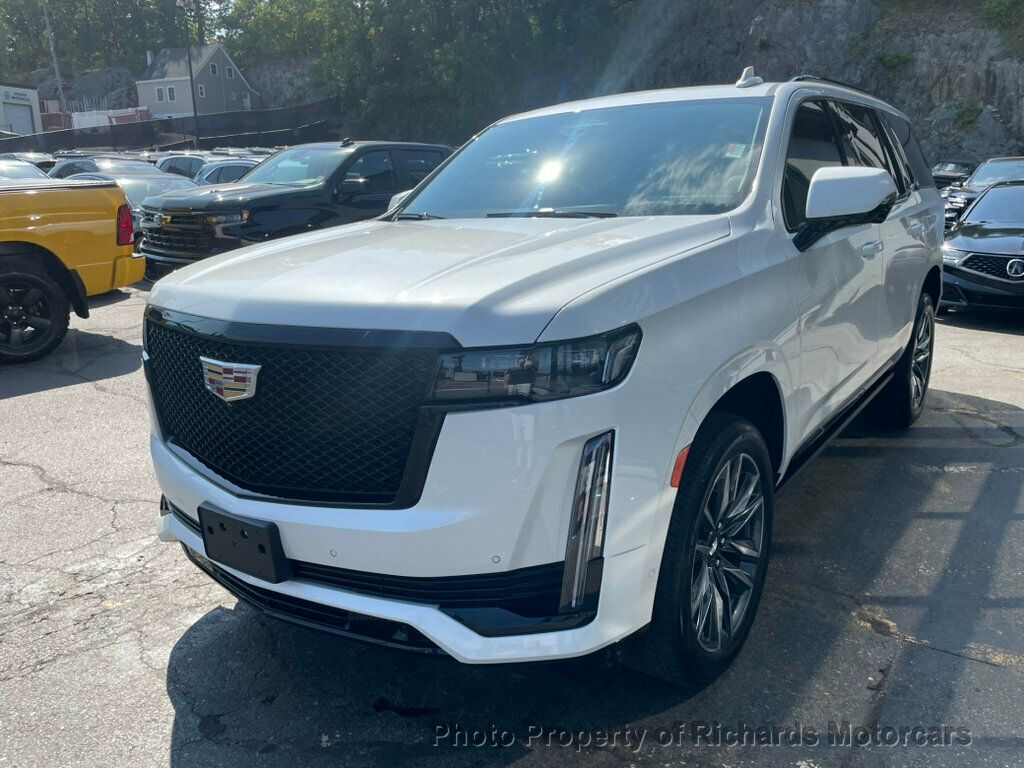 2023 Cadillac Escalade Sport Platinum photo 4