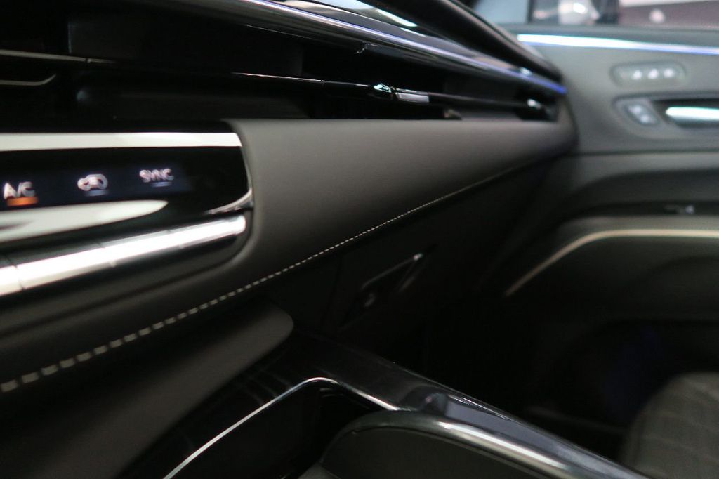 2023 Cadillac Escalade AWD 4dr V-Series - 22236178 - 27