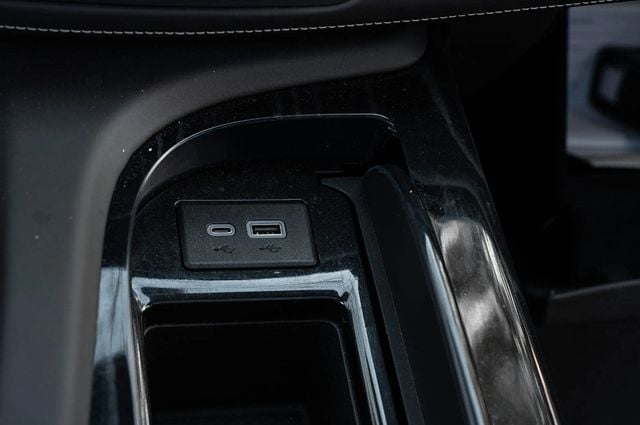 2023 Cadillac Escalade AWD 4dr V-Series - 22938493 - 47