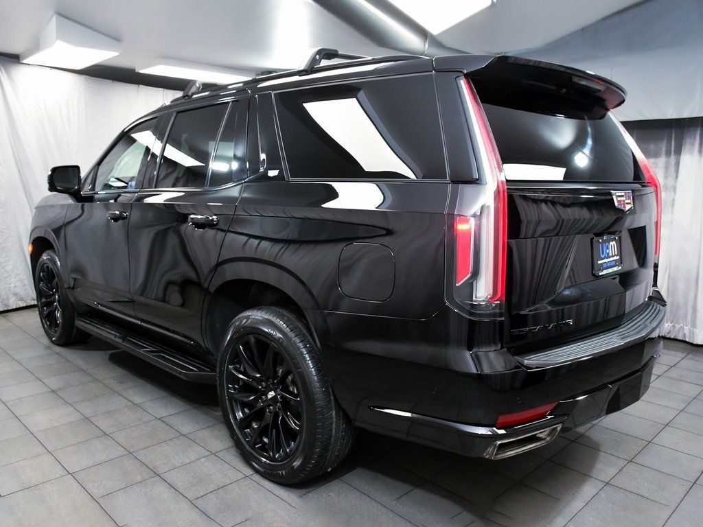 2023 Cadillac Escalade Sport Platinum photo 2