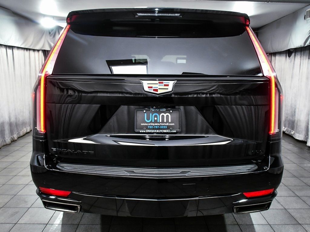 2023 Cadillac Escalade Sport Platinum photo 3