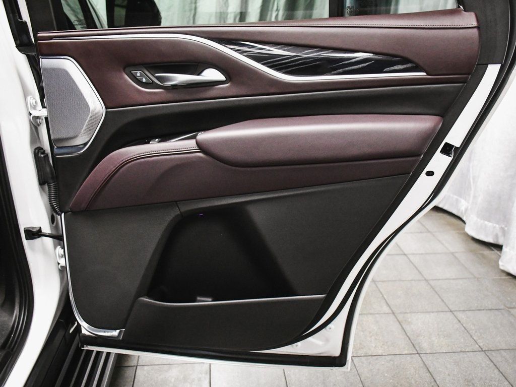 2023 Cadillac Escalade V-Series photo 11