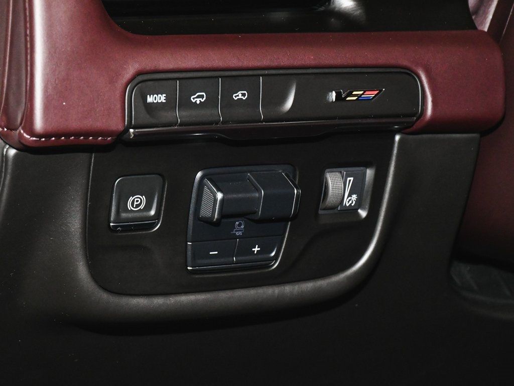 2023 Cadillac Escalade V-Series photo 13