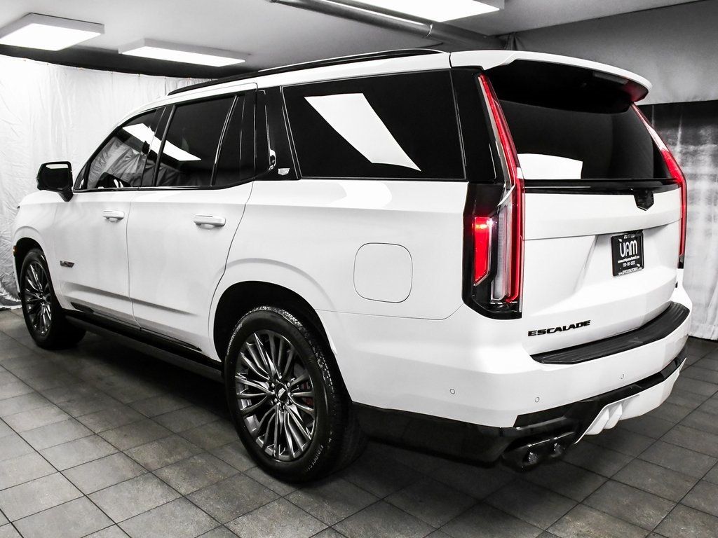 2023 Cadillac Escalade V-Series photo 4
