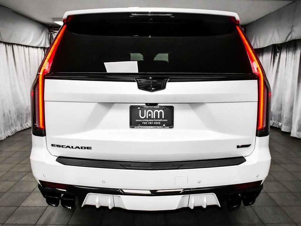 2023 Cadillac Escalade V-Series photo 5