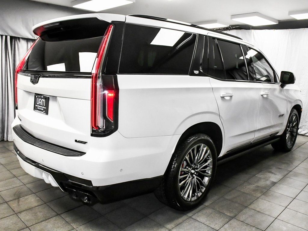 2023 Cadillac Escalade V-Series photo 6