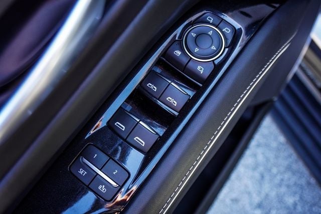 2023 Cadillac Escalade V-Series - 22946706 - 24