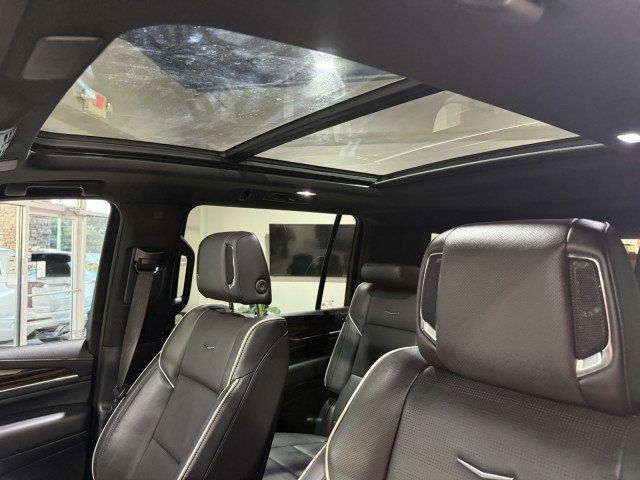 2023 Cadillac Escalade ESV Premium Luxury photo 17