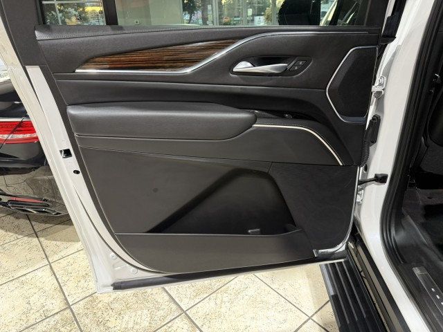 2023 Cadillac Escalade ESV Premium Luxury photo 23