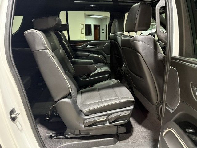 2023 Cadillac Escalade ESV Premium Luxury photo 25