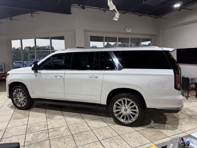 2023 Cadillac Escalade ESV Premium Luxury photo 3