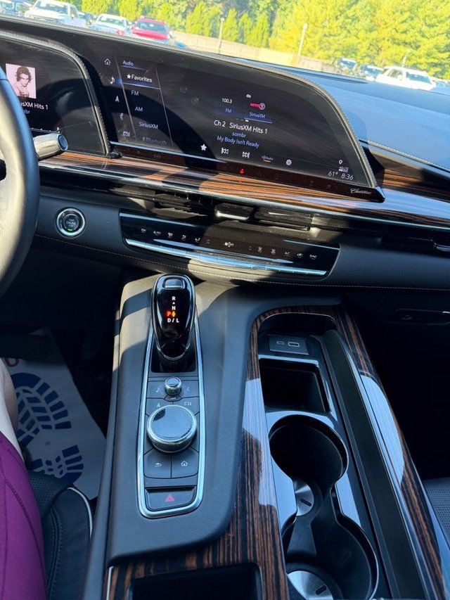 2023 Cadillac Escalade ESV Premium Luxury - Photo 16