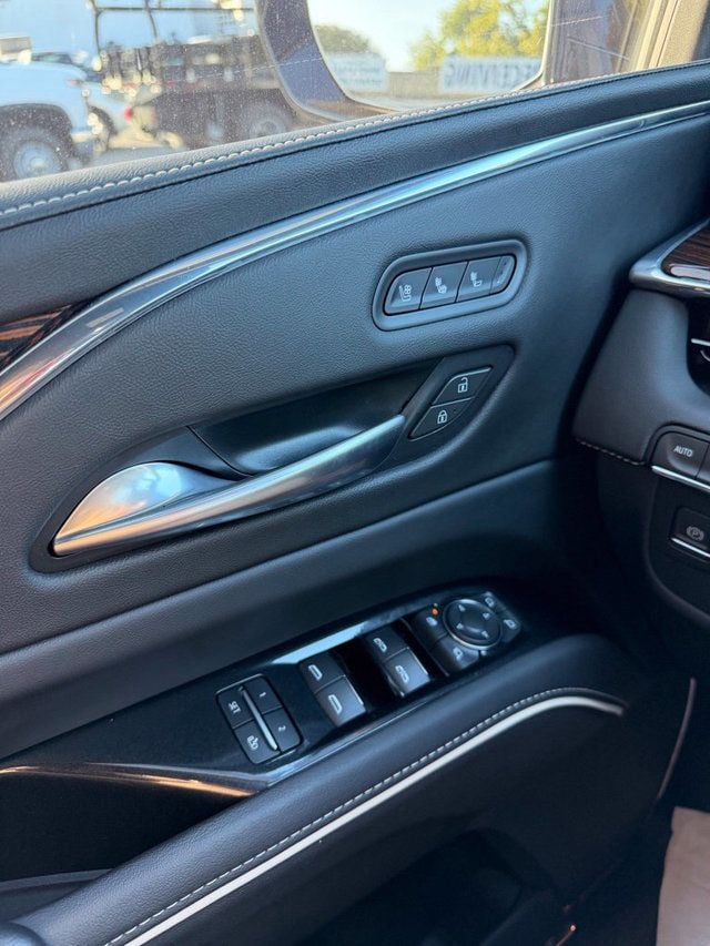 2023 Cadillac Escalade ESV Premium Luxury - Photo 18