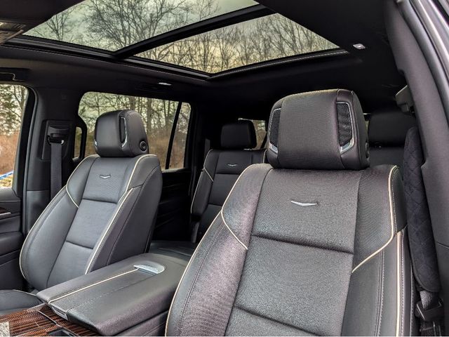 2023 Cadillac Escalade ESV 4WD 4dr Premium Luxury - 22998509 - 17