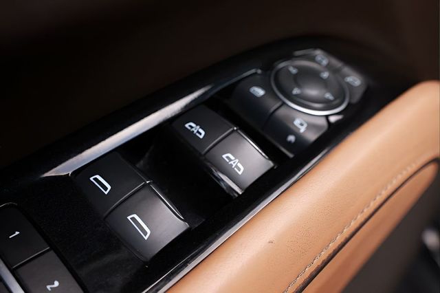 2023 Cadillac Escalade ESV 4WD 4dr Sport - 23034322 - 32