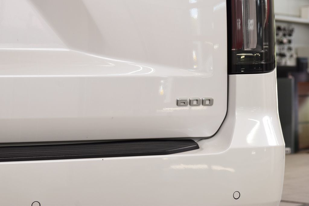 2023 Cadillac Escalade ESV 4WD 4dr Sport Platinum - 23061787 - 22