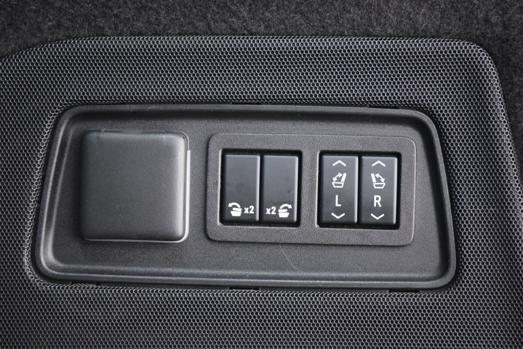 2023 Cadillac Escalade ESV 4WD 4dr Sport Platinum - 23061787 - 25