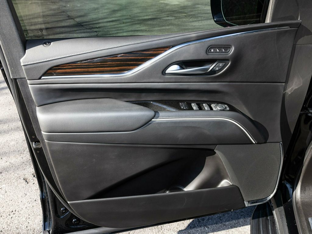 2023 Cadillac Escalade ESV ESV, Premium Luxury, Only 12,000 Miles!! Super Cruise,  - 22970701 - 21