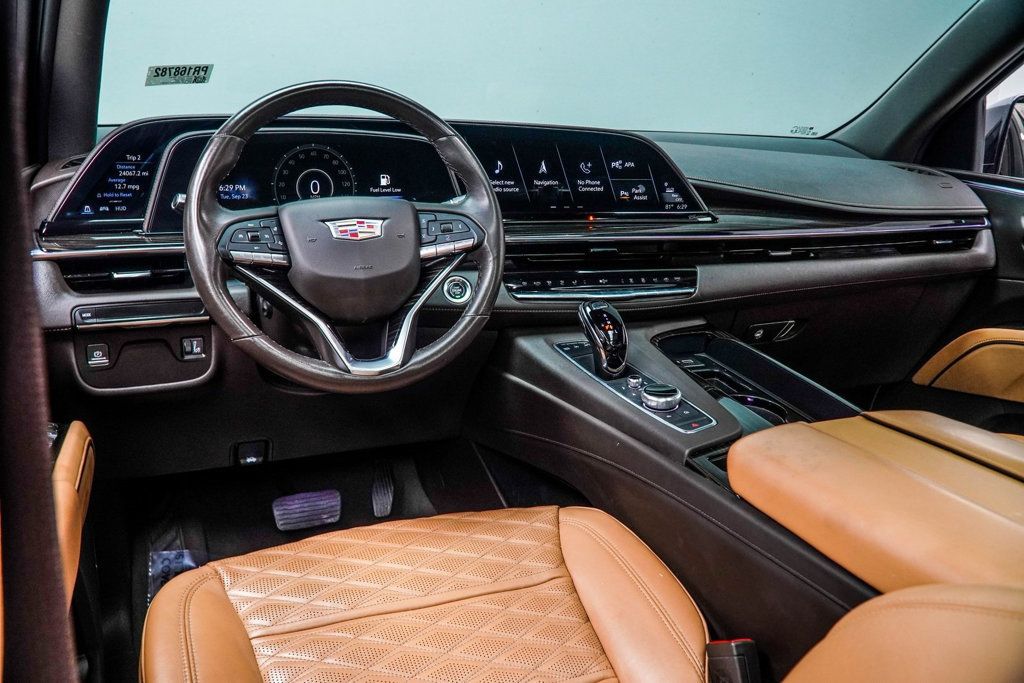 2023 Cadillac Escalade ESV Premium Luxury photo 3