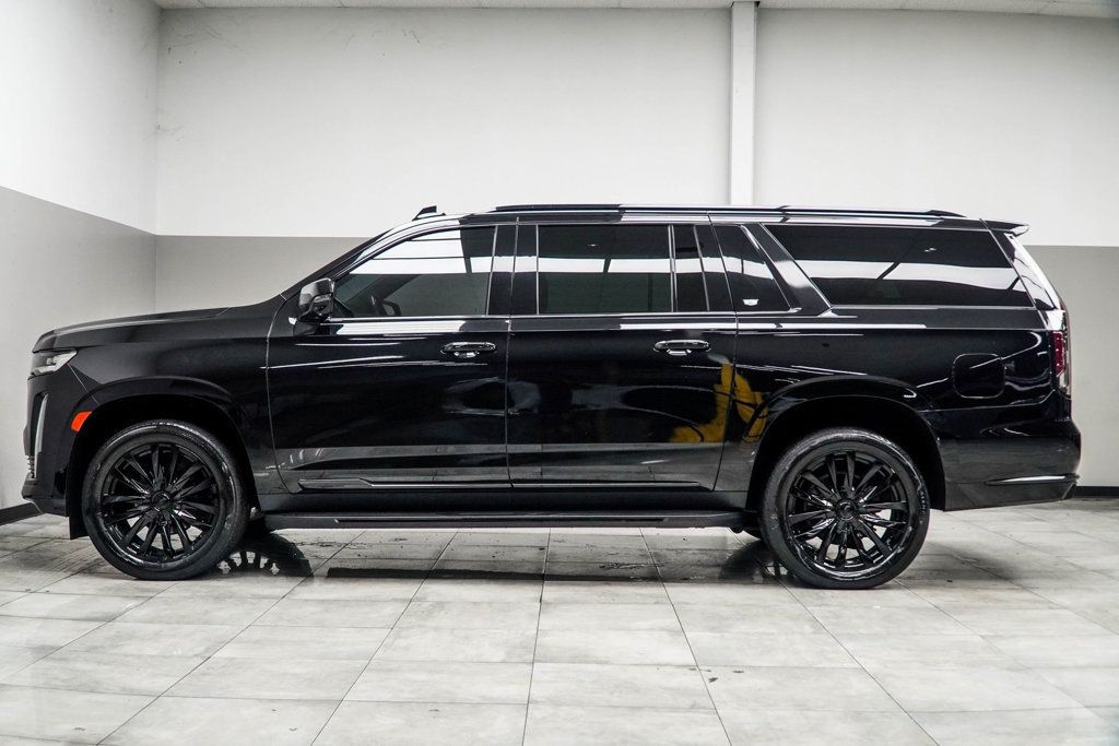 2023 Cadillac Escalade ESV Premium Luxury photo 7
