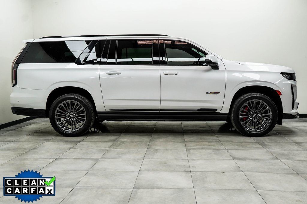 Cadillac Escalade ESV photo 6