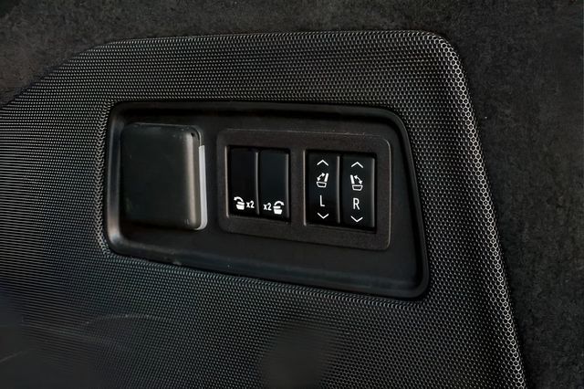 2023 Cadillac Escalade ESV V-Series - 23021308 - 70