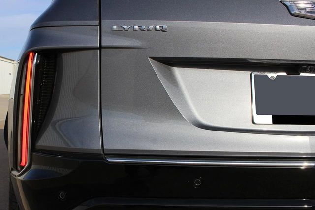 2023 Cadillac LYRIQ RWD 4dr Luxury - 22938497 - 17