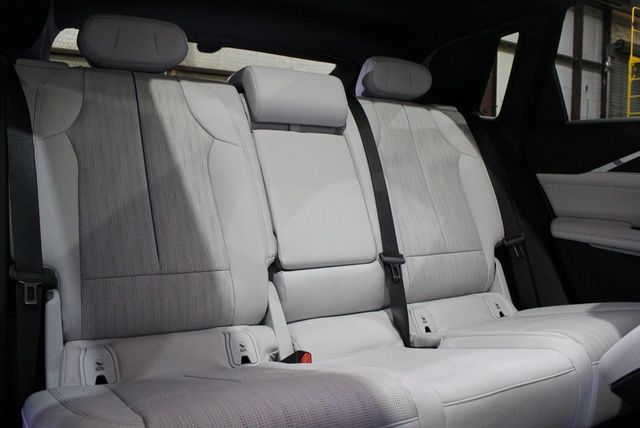 2023 Cadillac LYRIQ RWD 4dr Luxury - 22938497 - 33