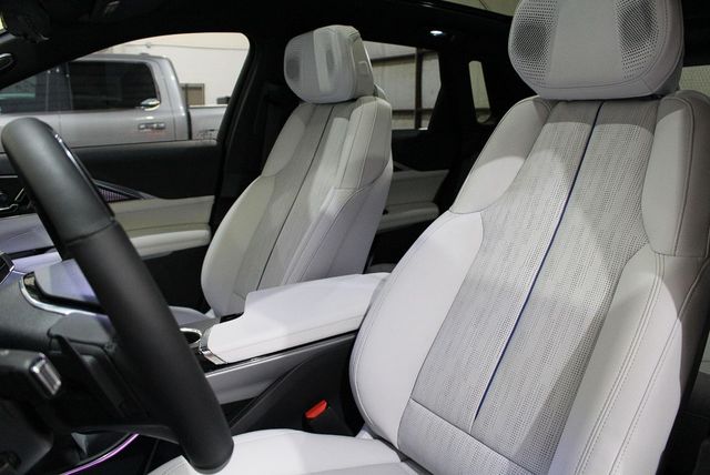 2023 Cadillac LYRIQ RWD 4dr Luxury - 22938497 - 35