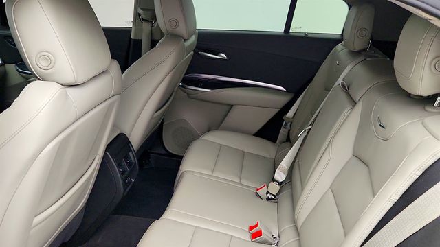 2023 Cadillac XT4 4dr Luxury w/ Power Sunroof + Cold Weather & Driver Assist. Pkgs - 22967979 - 21